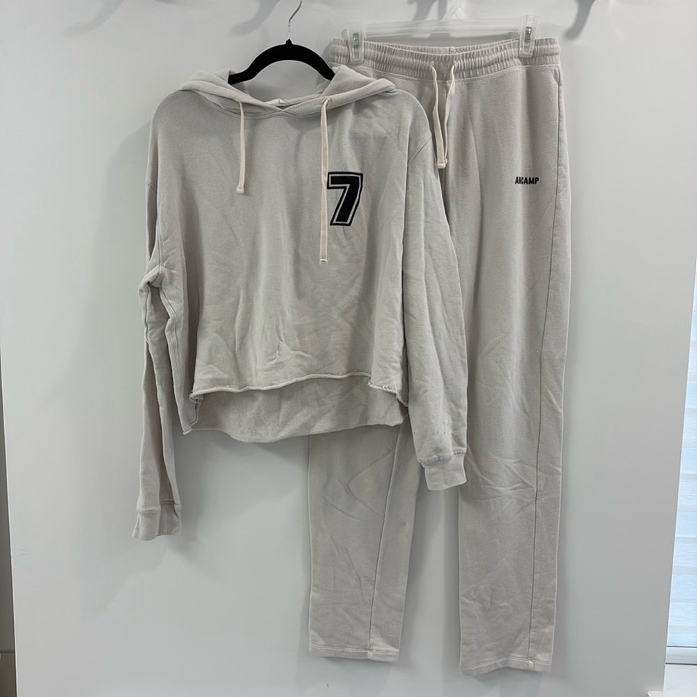 American vintage set (size medium) - cropped sweatshirt and joggers